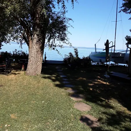 Holiday home Balatonvilagosi Haz A Parton *